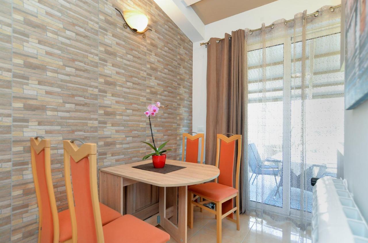 Apartment Voltica 1049 *